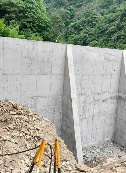 邯郸邯郸县重力式挡土墙